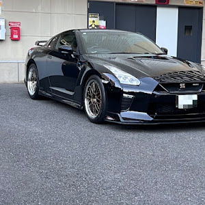 NISSAN GT-R R35