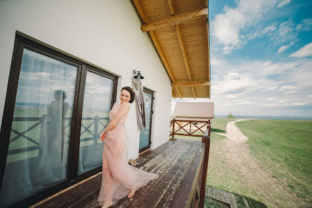 Wedding photographer Elya Minnekhanova (elyaru). Photo of 8 February 2018