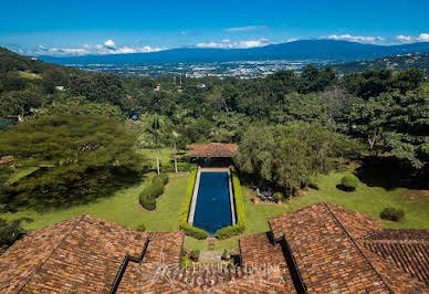 House with pool and terrace 2