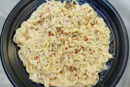 Creamy Alfredo Maggi [White Sauce]