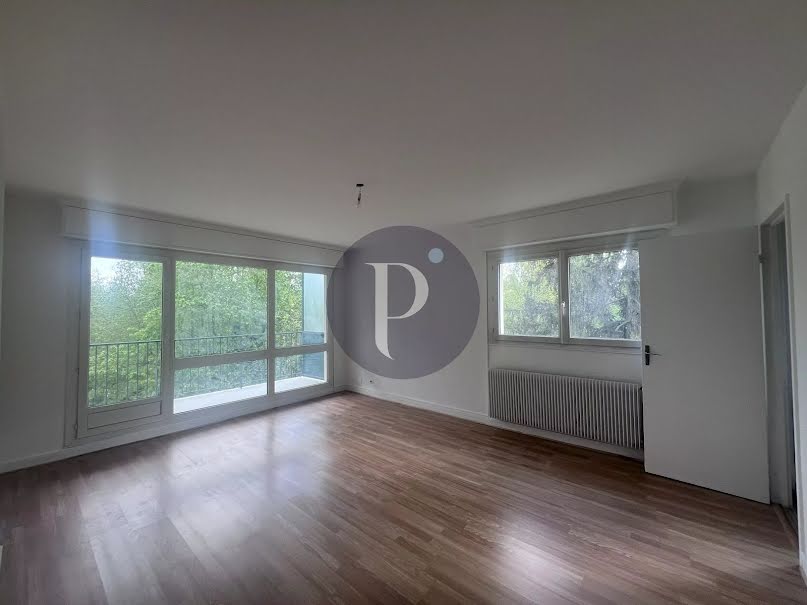 Location  appartement 4 pièces 91.69 m² à Arpajon (91290), 1 200 €