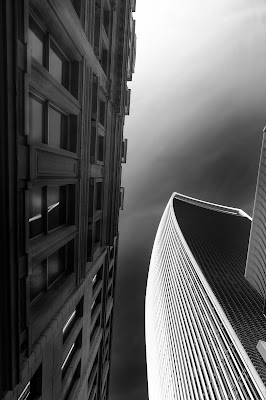 La casa soprannominata "The Walkie Talkie" di Londra. di Alessi Girlando