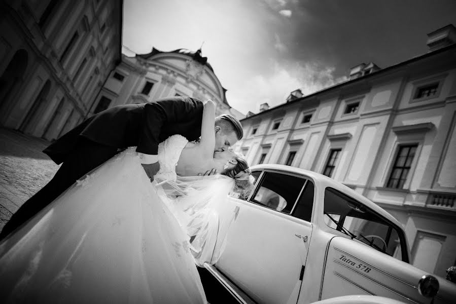 Fotógrafo de casamento Jan Dikovský (jandikovsky). Foto de 7 de julho 2016