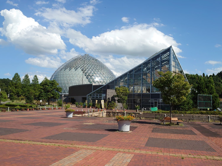 ヴィッツのドライブ・残暑お見舞い申し上げます・植物園・外装紹介・熱中症に気をつけて!!に関するカスタム事例の投稿画像3枚目