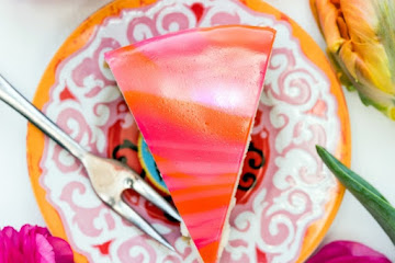 Mirror glaze white chocolate cheesecake