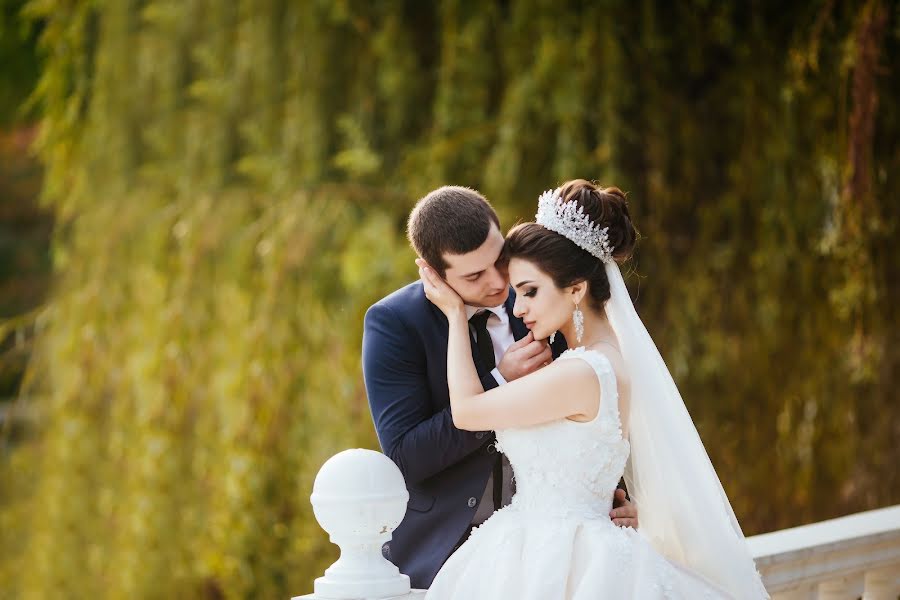 Fotógrafo de casamento Valo Melkonyan (valomelkonyan). Foto de 30 de setembro 2017