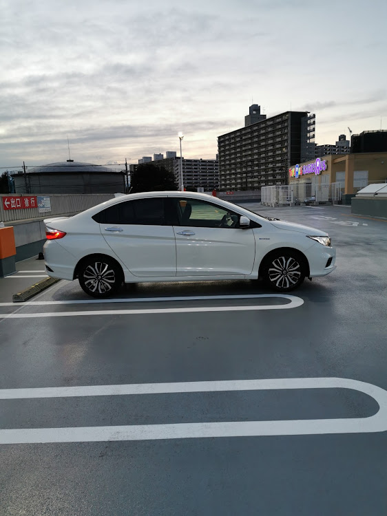 グレイスの自宅の駐車場・マーケットシティ所沢の屋上駐車場に関するカスタム事例の投稿画像37枚目