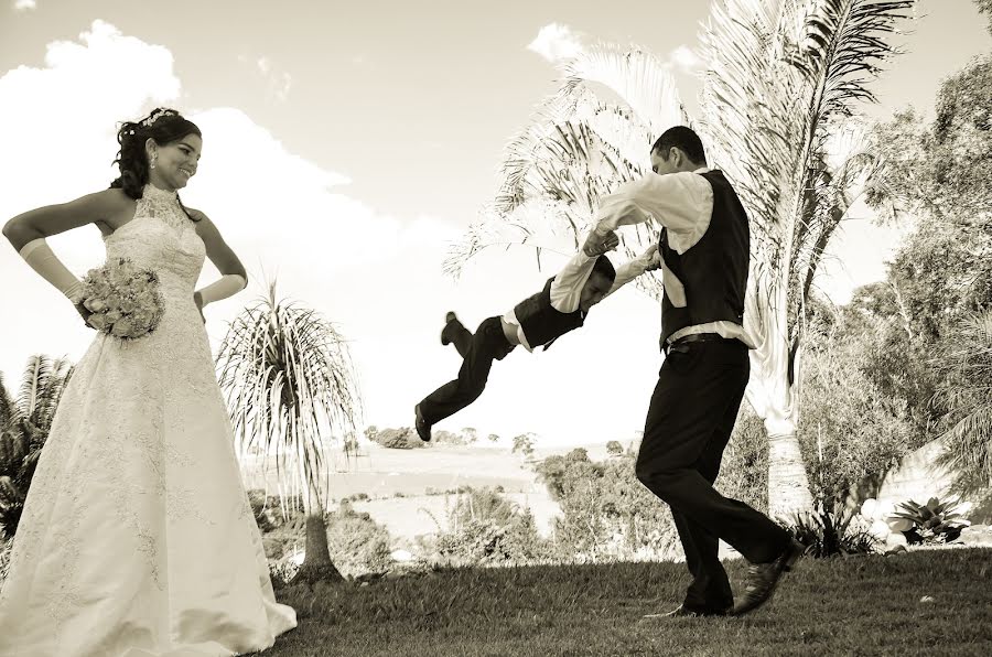 Fotógrafo de casamento Volney Henrique Rodrigues (volneyhenrique2). Foto de 1 de julho 2016