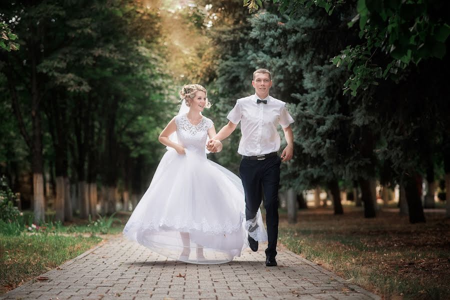 Wedding photographer Elena Yurchenko (lena1989). Photo of 19 September 2017