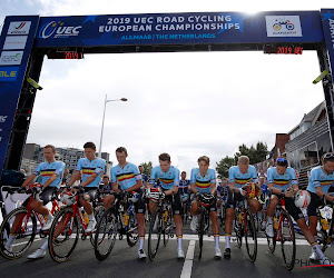 📷 🎥 Kippenvel nog voor EK-start: ook indrukwekkende minuut stilte voor Bjorg Lambrecht bij de profs