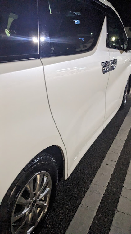 ヴェルファイアの今年もあとわずか・今年最後の洗車・スタッドレスをヌルテカにした。・コロナに気をつけて！・医療従事者にエールを❗️に関するカスタム事例の投稿画像2枚目