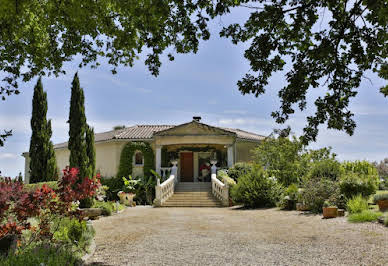 Villa with pool and terrace 4