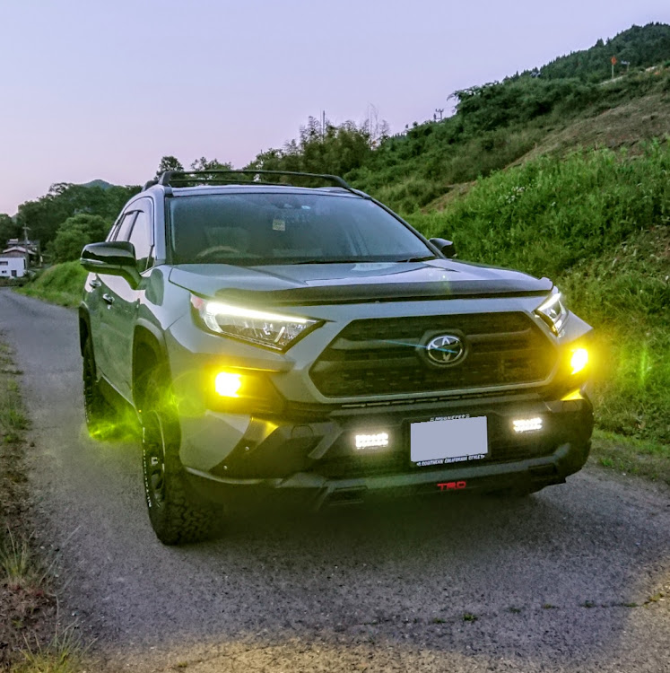 RAV4のアーバンカーキ・エエ景色で写真撮りたいに関するカスタム事例の投稿画像2枚目