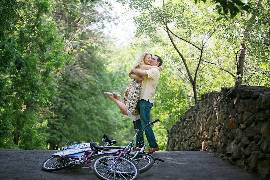 Hochzeitsfotograf Elena Drozdova (luckyhelen). Foto vom 8. Juni 2019