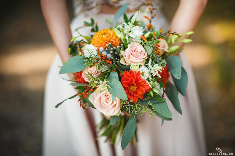 Fotógrafo de bodas Yuliya Medvedeva (photobond). Foto del 9 de julio 2018