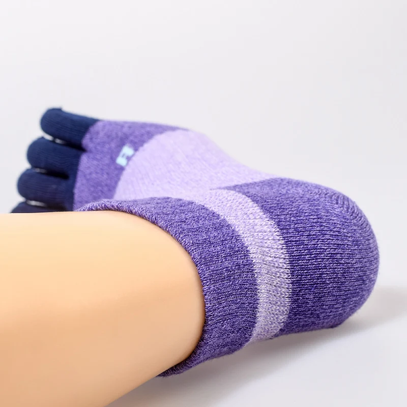 Calcetines antideslizantes de cinco dedos, algodón, absorbentes del sudor, transpirables. Mantén tus pies secos y seguros. Ideales para el deporte y el día a día.