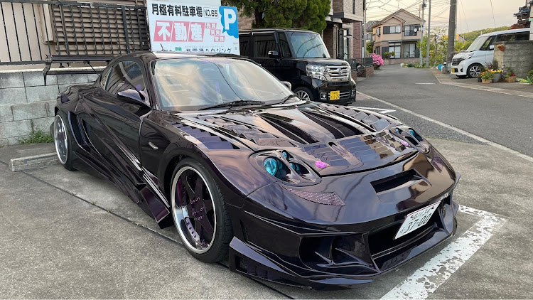 RX-7のAbflug・アブフラッグ・紫・ミッドナイトパープル・ワイドボディに関するカスタム事例の投稿画像1枚目