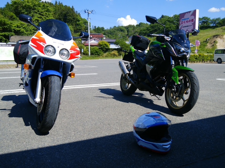 その他の道の駅巡り・CBR250RR・Z250・ツーリング・暑かったに関するカスタム事例の投稿画像6枚目