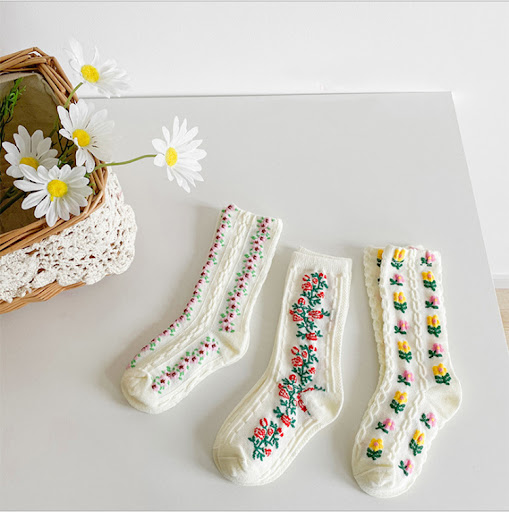 Title 2, Floral Color Matching Vertical Strip Childrens...