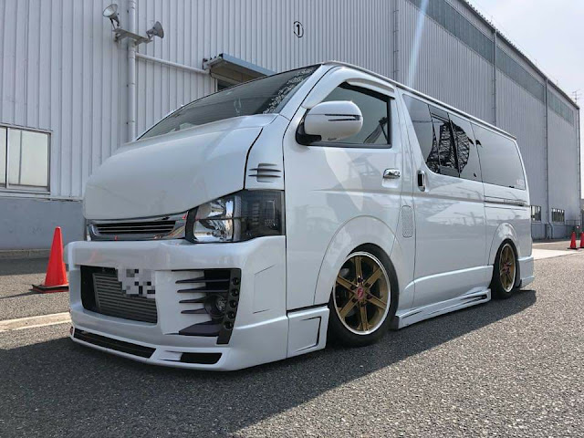 200系 ハイエース フロントバンパーXリアバンパーXフロント リップスカート