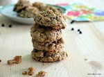 Vegan Oatmeal Chocolate Chip Cookies was pinched from <a href="http://www.dinner-mom.com/vegan-oatmeal-chocolate-chip-cookies-recipe/" target="_blank">www.dinner-mom.com.</a>