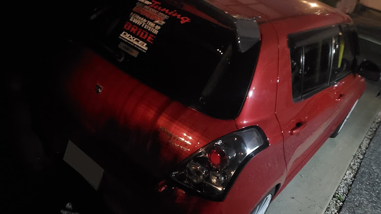 スイフトスポーツの仕事終わりに帰宅で✨📷✨・上映会は週末の方が良いな😅・今日は疲れました💧・一日お疲れ様でした！に関するカスタム事例の投稿画像3枚目