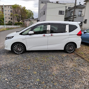 フリード GB7