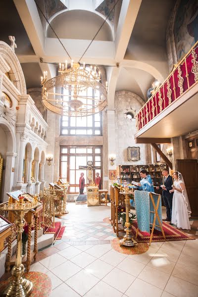 Fotografo di matrimoni Olga Sarka (sarka). Foto del 2 settembre 2019