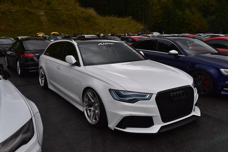 むっちさんが投稿したaudifullife・奥伊吹モーターパーク・オフ会・678に関するカスタム事例の投稿画像12枚目