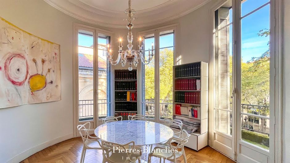 Vente appartement 10 pièces  à Nimes (30000), 630 000 €