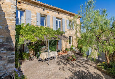 House with terrace 1