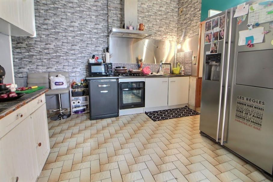 Vente maison 5 pièces 86.21 m² à Roanne (42300), 119 000 €