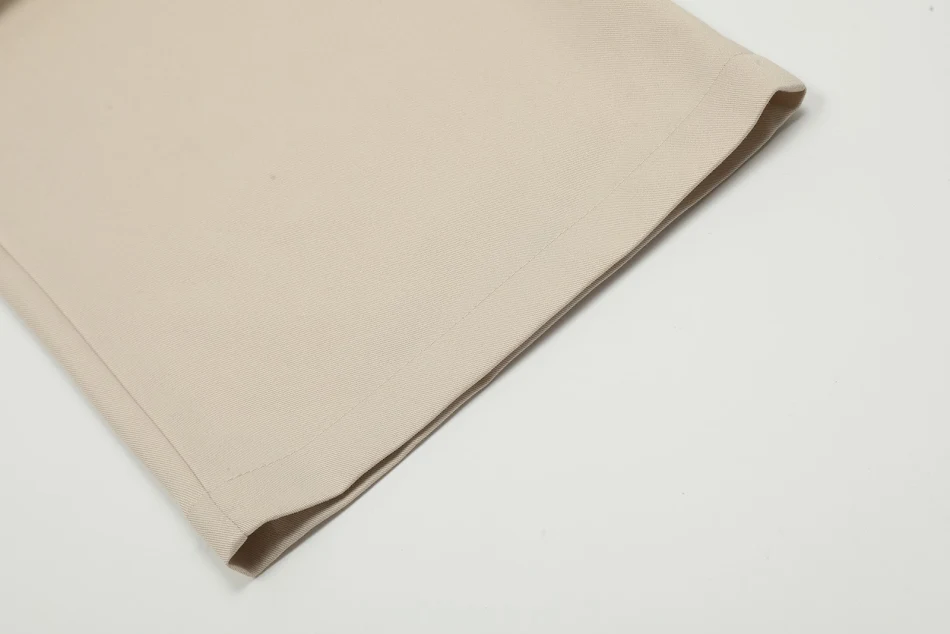 Calças Retas Soltas e Frescas Masculinas de Moda. Conforto e estilo garantidos para o seu dia a dia. Ideal para um visual moderno e despojado.