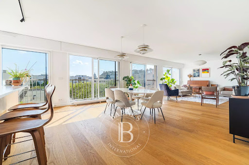 Apartment with terrace 1