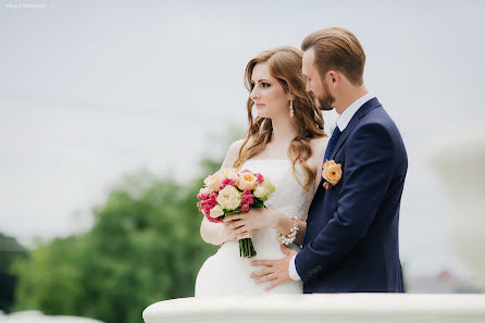 Fotógrafo de casamento Oleg Artamonov (olegart). Foto de 11 de setembro 2015