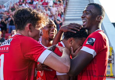 🎥 Conference League : l'Antwerp qualifié au petit trot pour les barrages, premier but pour Valencia