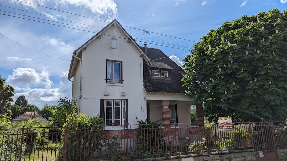 Vente maison 5 pièces 101.7 m² à Joigny (89300), 220 000 €