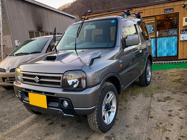 ジムニーの初めてのジムニー・セカンド？カー・ハイラックスより乗り降り大変・カッコかわいいに関するカスタム事例の投稿画像1枚目