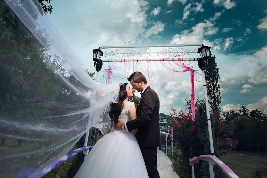 Photographe de mariage Yücel Durmaz (yuceldurmaz). Photo du 11 juillet 2020