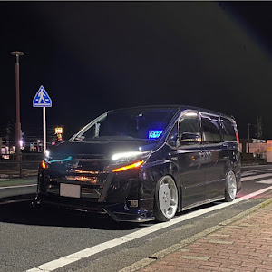 ノア ZWR80W