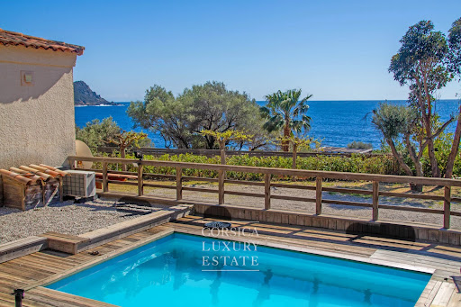Seaside house with pool 1