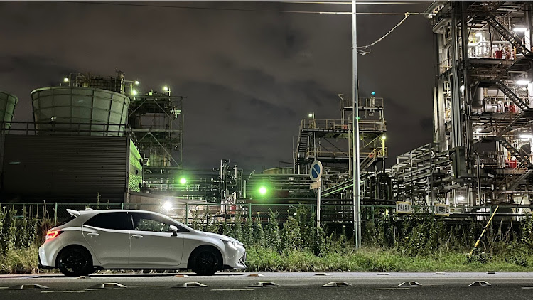 カローラスポーツのbmw5シリーズ・夜ドライブに関するカスタム事例の投稿画像1枚目