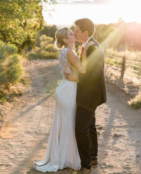 Fotografo di matrimoni Esmé Cadiente (esmecadiente). Foto del 8 settembre 2019