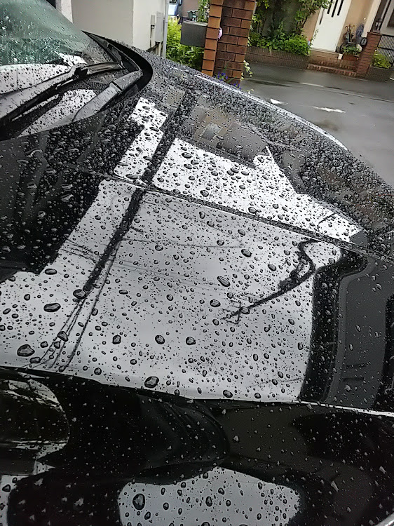 ヴェゼルの手洗い・洗車・洗車後 雨降るに関するカスタム事例の投稿画像3枚目