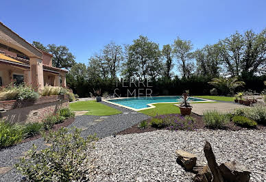 Maison avec piscine et terrasse 3