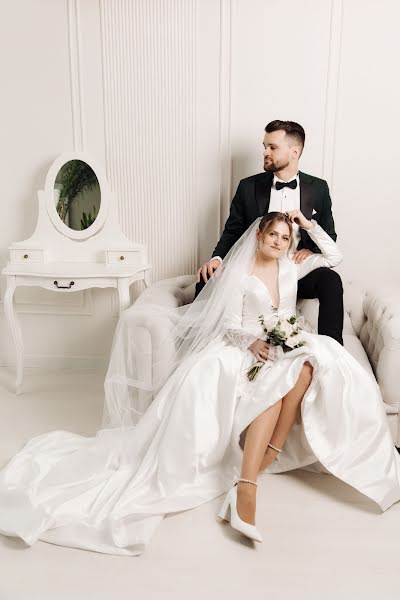 結婚式の写真家Yuliya Timofeeva (artx)。4月8日の写真