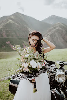 Fotógrafo de casamento Oksana Shuvalova (oksanashuvalova). Foto de 17 de outubro 2018