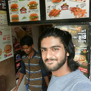 Yash Ahuja at Bombay Burger's, Azad Nagar,  photos