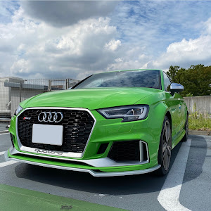 RS3 セダン