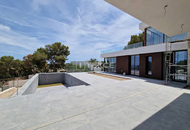 Maison avec piscine et terrasse 3